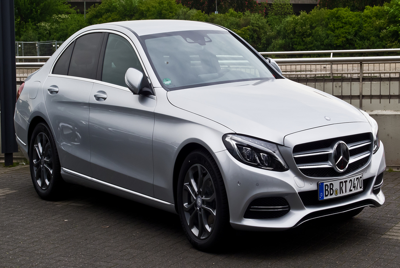 Mercedes-Benz_C_200_Avantgarde_W_205__Frontansicht_26._April_2014_Dusseldorf_820x550.jpg
